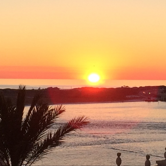 Meet your Posher, Cindy - Picture 3 of 8